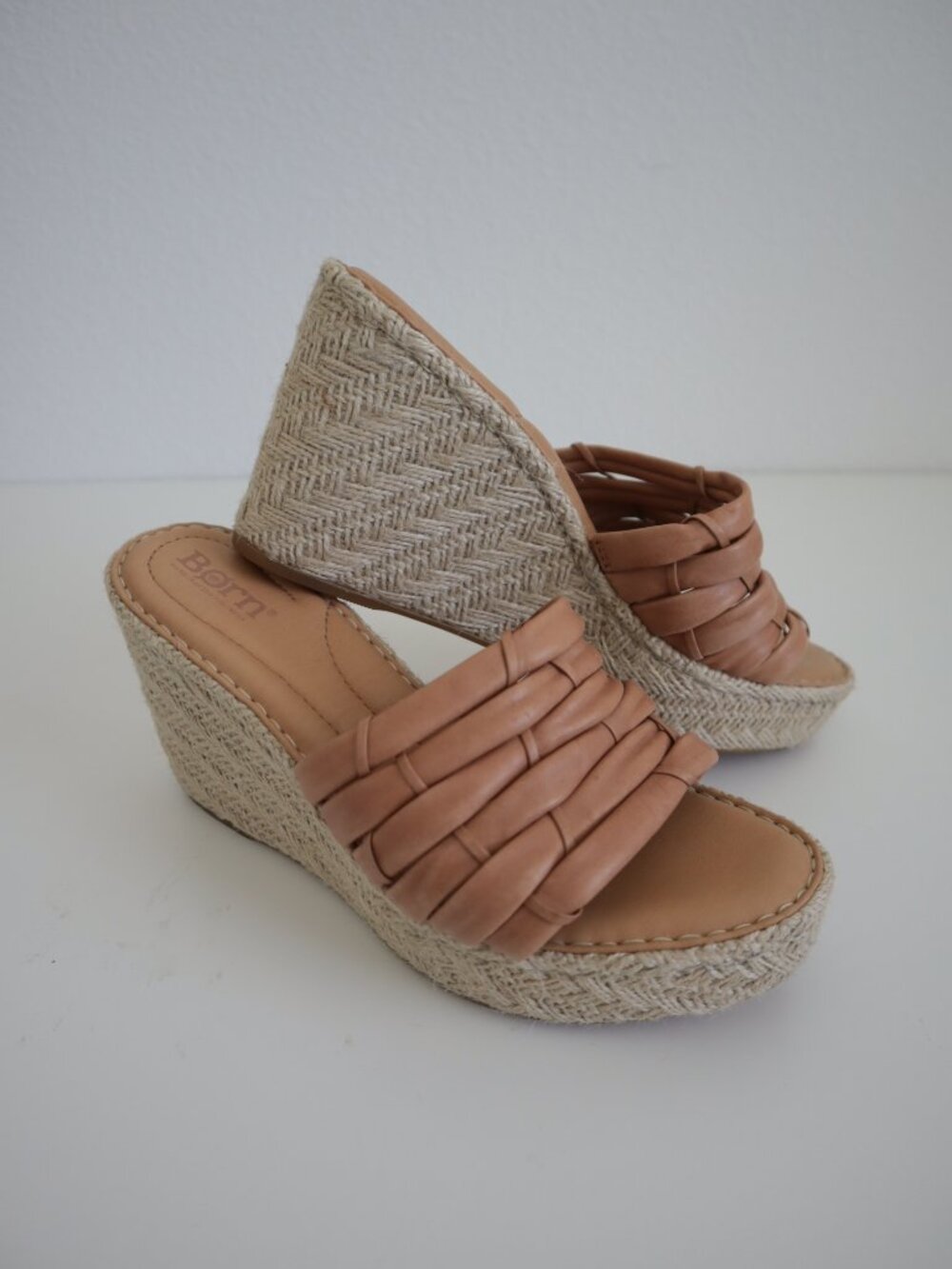 Born Aneesa Leather Wedge Sandals | 7